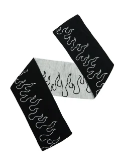 Szalik z motywem płomieni