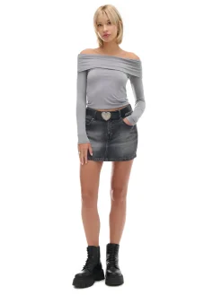 Szara bluzka z hiszpańskim dekoltem