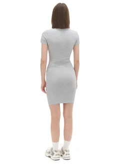 Szara dopasowana sukienka mini