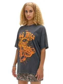 Szara koszulka z nadrukiem kości