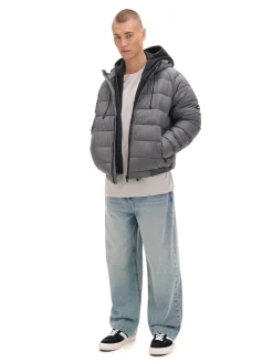 Szara pikowana kurtka z kapturem