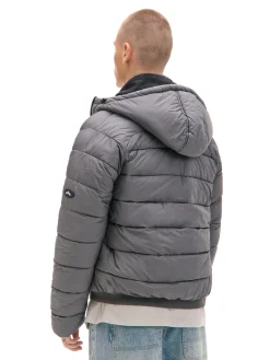 Szara pikowana kurtka z kapturem