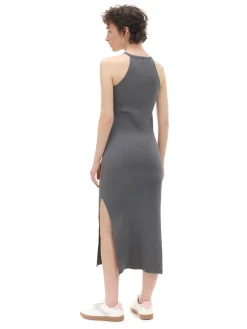 Szara plisowana sukienka