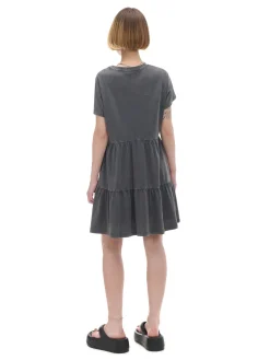 Szara sukienka mini z marszczeniami