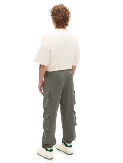 Szare dresowe joggery z kieszeniami cargo