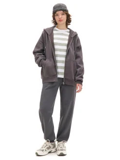 Szare dresowe joggery z nadrukiem