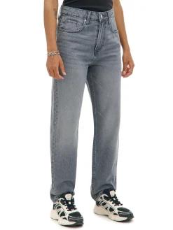 Szare jeansy mom z wysokim stanem