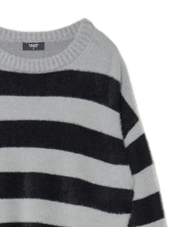 Szary sweter w czarne paski