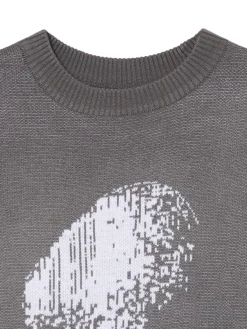 Szary sweter z artystycznym nadrukiem