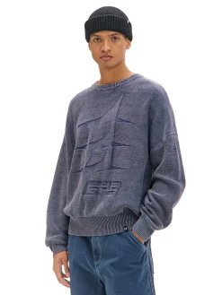 Szary sweter z efektem sprania