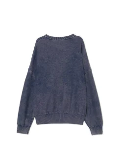 Szary sweter z efektem sprania