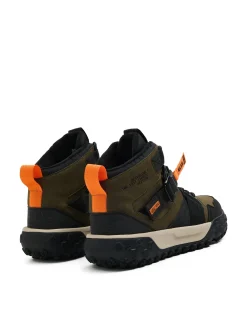 Sznurowane sneakersy z zatrzaskiem