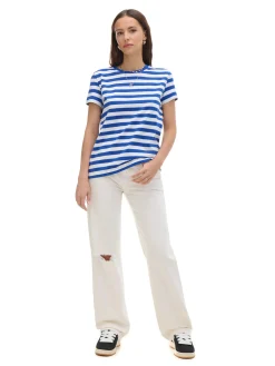 T-shirt w niebieskie paski