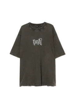 T-shirt z postrzępionymi brzegami