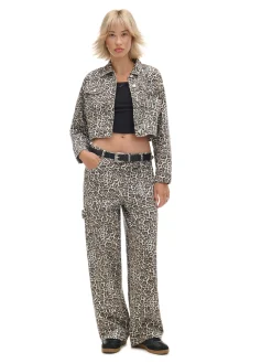 Wzorzysta koszula w panterkę