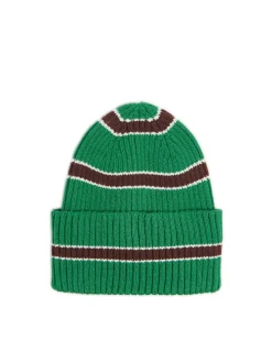 Zielona czapka beanie w paski