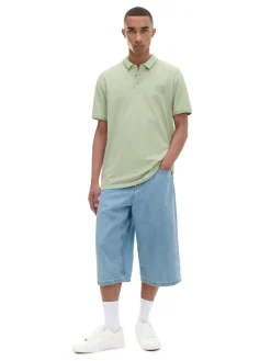 Zielona koszulka polo z haftem